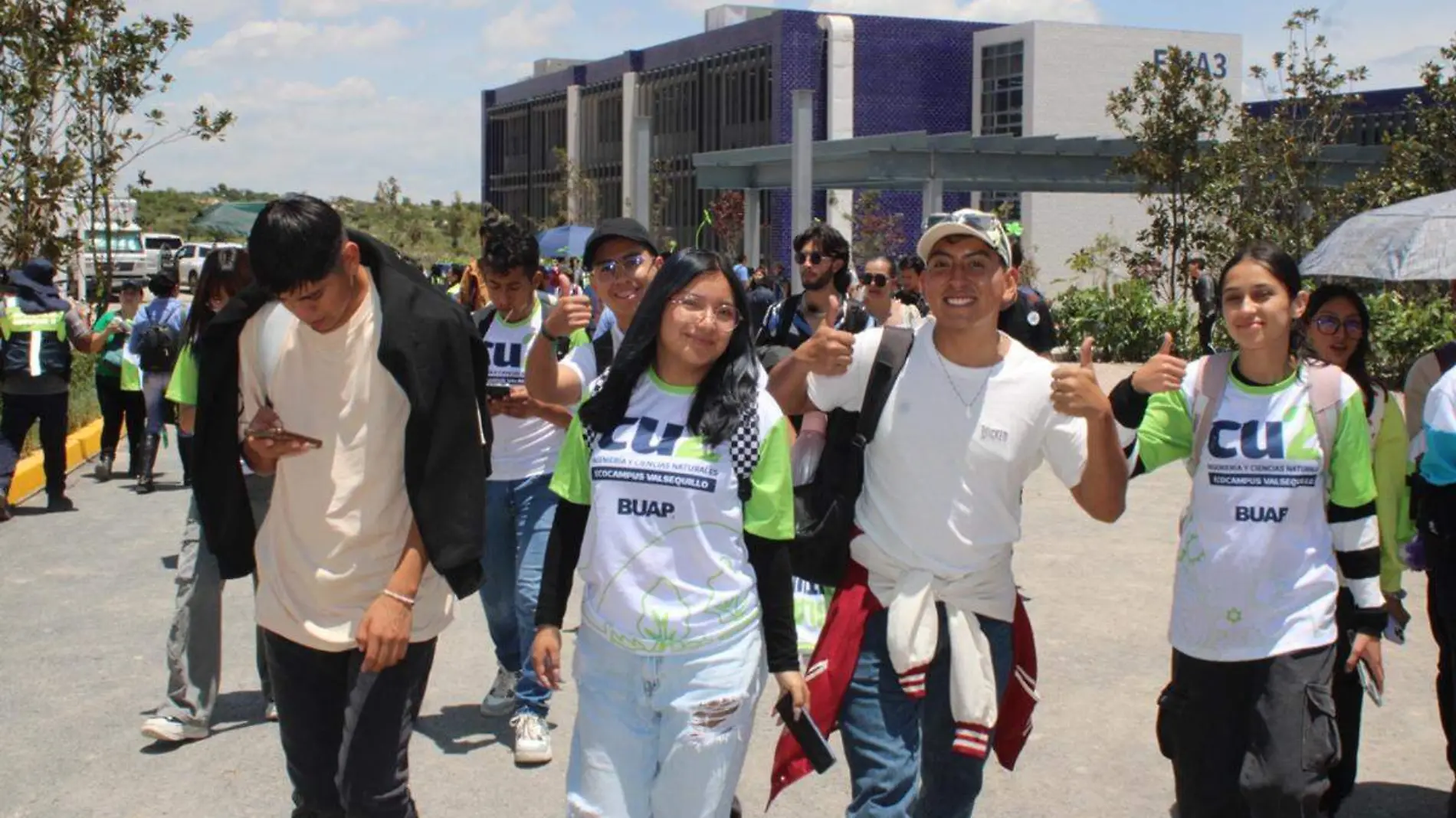 BUAP Ciudad Universitaria 2 llegada de estudiantes